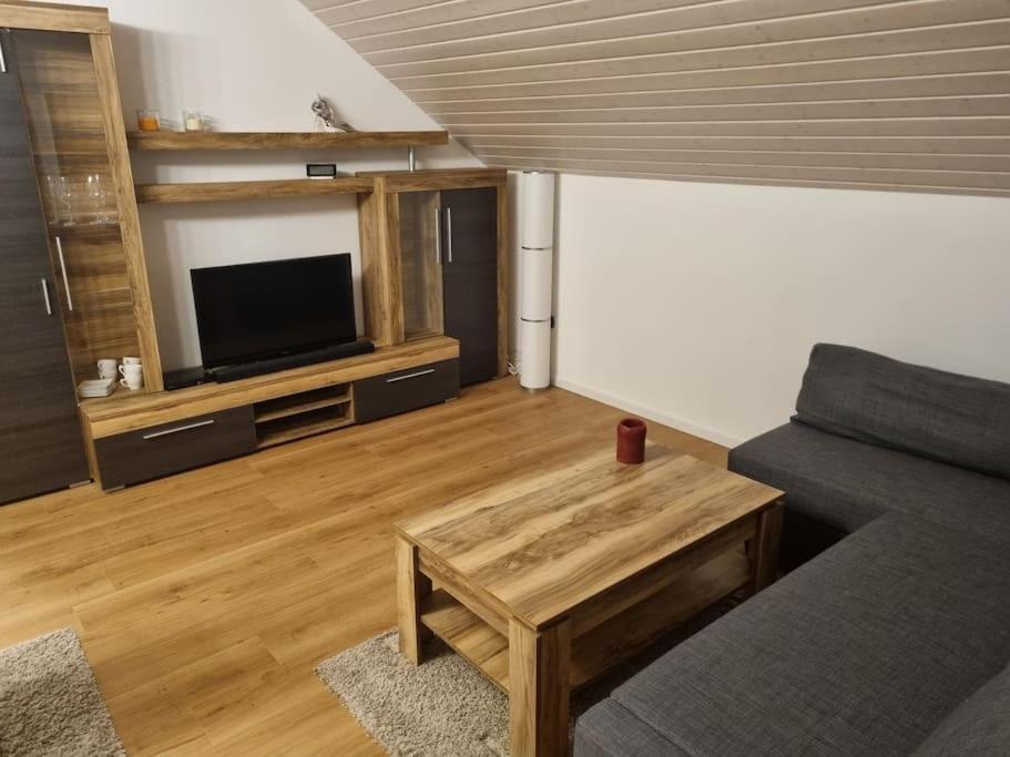 Gemuetliche Wohnung Am Waldrand Thierhaupten ภายนอก รูปภาพ