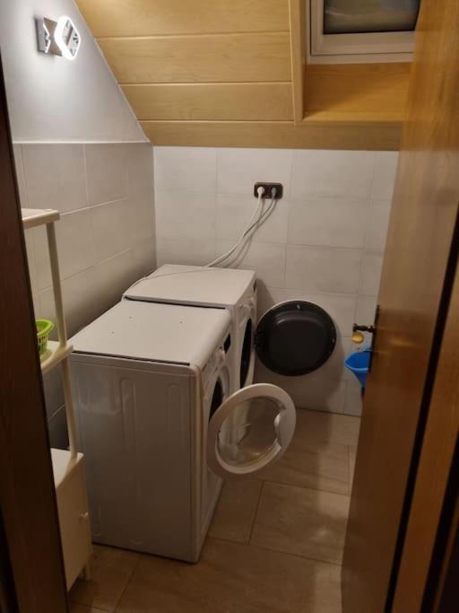 Gemuetliche Wohnung Am Waldrand Thierhaupten ภายนอก รูปภาพ